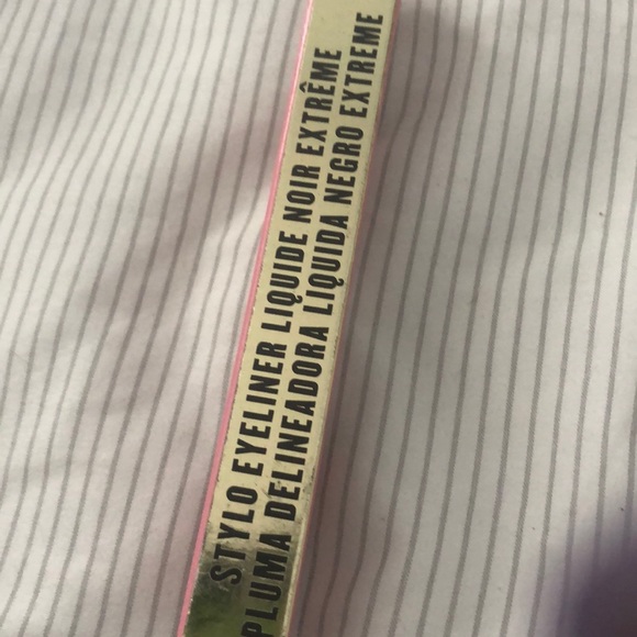 Soap & Glory Supercat Liquid Eyeliner Marker Pen - Picture 3 of 4